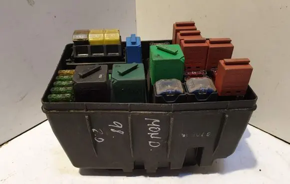 Ford Mondeo MK II Fuse box set 93BG14411AC 71541015