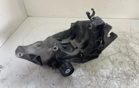 BMW X6 E71 Generator/alternator bracket 7802639