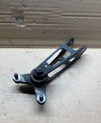 Volvo S70 V70 V70 XC Engine mount bracket 8842255
