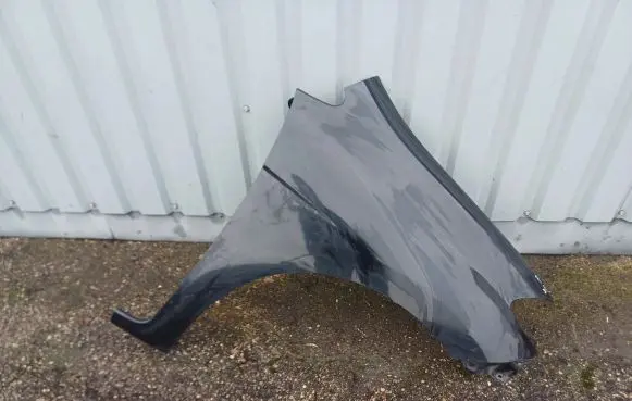 Honda FR-V Fender