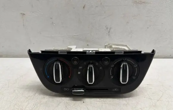 Mitsubishi Space Star Climate control unit 7820A867