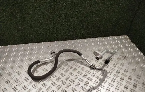 Air conditioning (A/C) pipe/hose