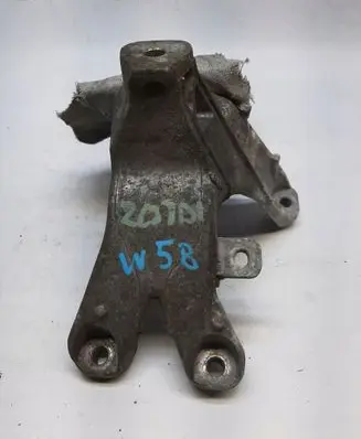 Audi A4 S4 B5 8D Engine mounting bracket 8K0199308BE