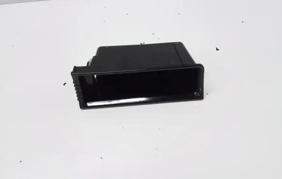 Volkswagen PASSAT B6 Ashtray (rear) 318230100