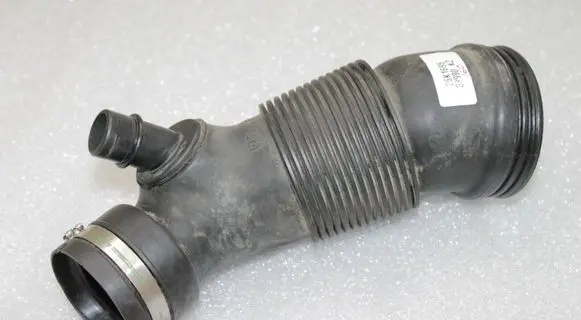 Alfa Romeo Giulietta Air intake hose/pipe 50522972 50522913