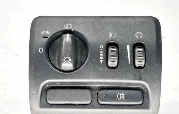 Volvo S60 Light module LCM 9441047