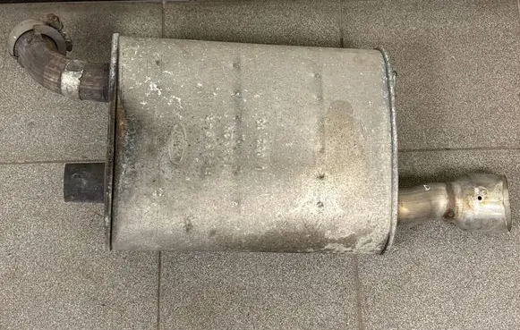 Ford Mustang V Rear muffler/silencer tail pipe F18519R