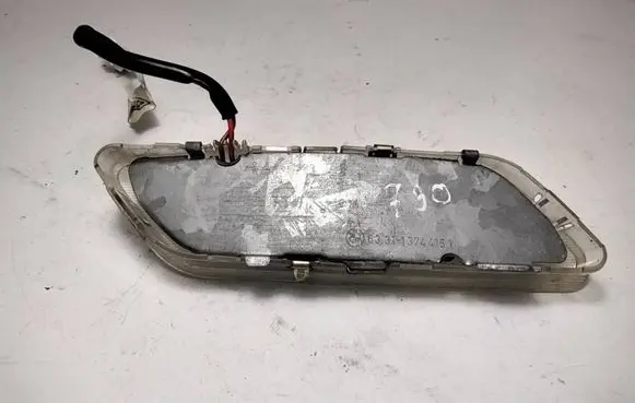 BMW 7 E38 Rear seat light 633113744151