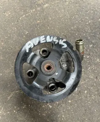 Toyota Avensis T250 Power steering pump