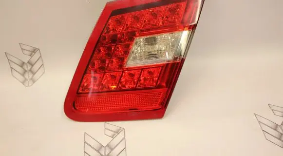 Mercedes-Benz E W212 Tailgate rear/tail lights A2128200864