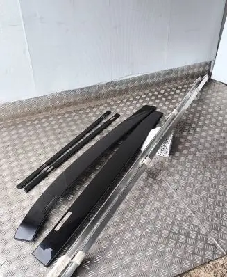 Roof bar rail