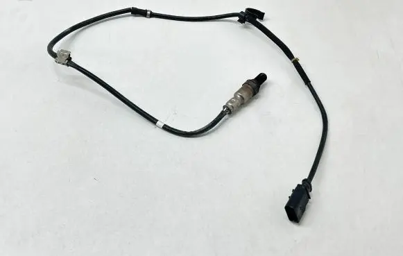 Volkswagen PASSAT B8 Lambda probe sensor 04E906262f