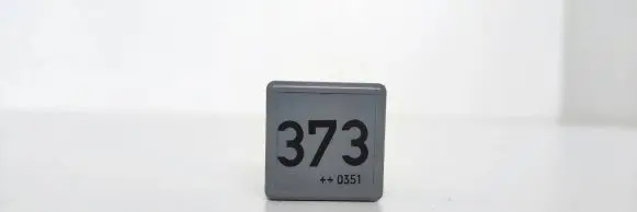 Skoda Superb B5 (3U) Other relay 8D0951253A V23134B52X301