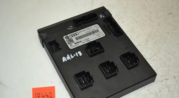 Audi A4 Allroad Comfort/convenience module 8K0907063P 10030001