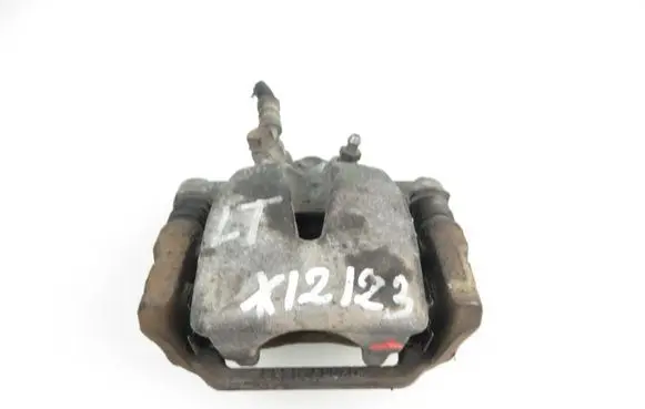 Toyota Avensis T250 Rear brake caliper 