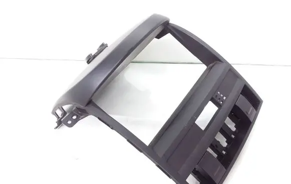 Radio/GPS head unit trim