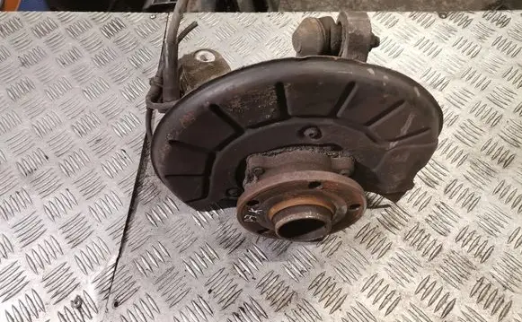 Volkswagen PASSAT B7 Front wheel hub 230505