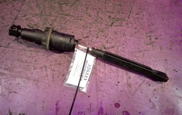 Clutch slave cylinder