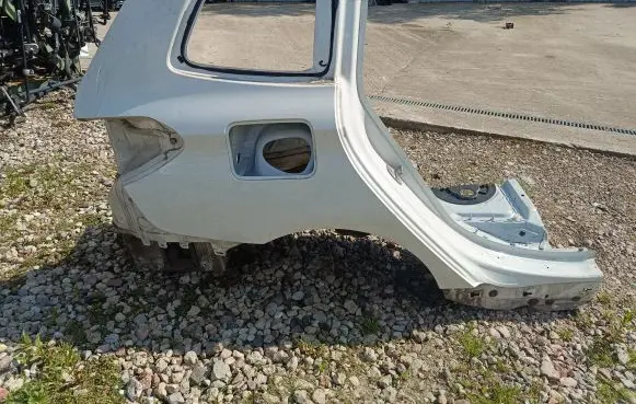 Rear quarter panel