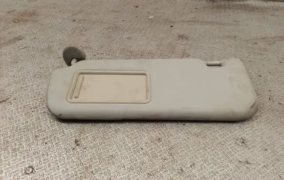 Toyota Avensis T270 Sun visor