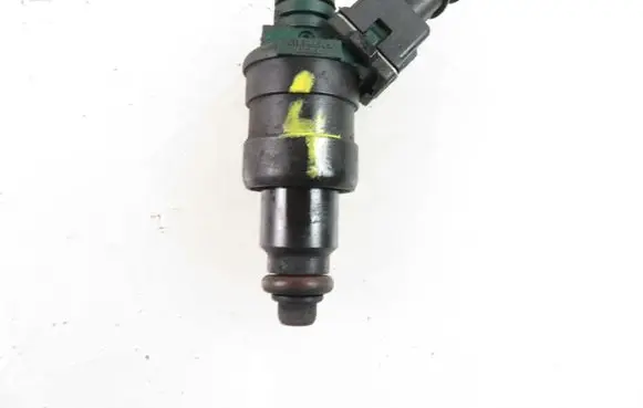 Renault Kangoo I Fuel injector 875368