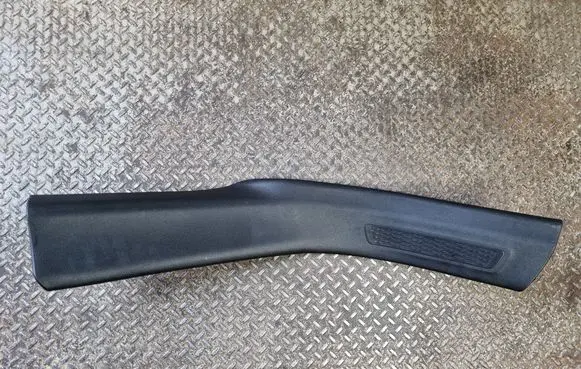Jeep Grand Cherokee WL Rear sill trim cover 6ML36TRMAB