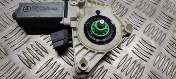 Mercedes-Benz S W221 Front door window regulator motor A2218202742 997456100 21086430