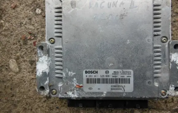 Renault Laguna II Engine control unit/module 0281011325