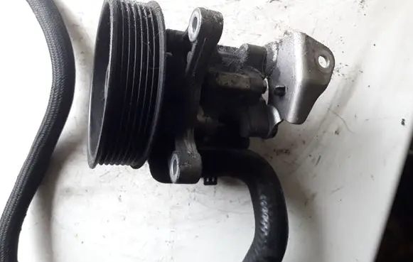 Ford Focus Power steering pump