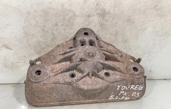 Coil spring mount