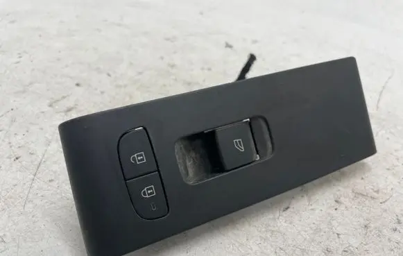 Volvo XC40 Electric window control switch 3145660