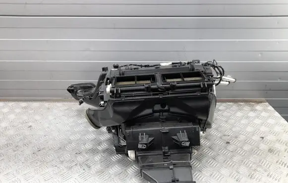 Cadillac CTS Interior heater climate box assembly 23148260
