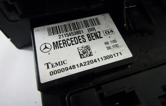 Mercedes-Benz E W211 Fuse module 2115453801