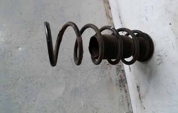 Mitsubishi Colt Front coil spring