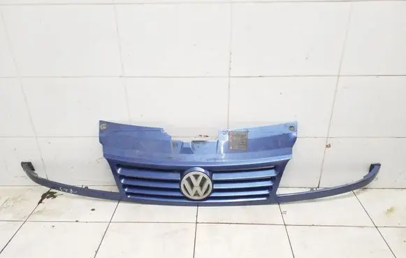 Volkswagen Sharan Front bumper upper radiator grill 7M0853651 95VW8200