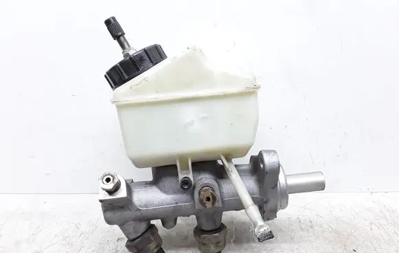 Volvo XC90 Master brake cylinder 8683272