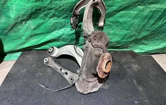 BMW 5 F10 F11 Front wheel hub spindle knuckle