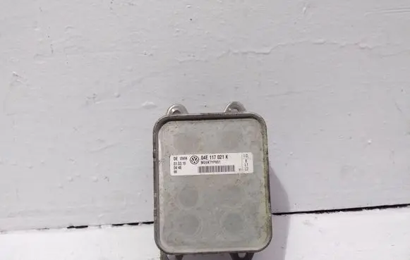 Audi A3 S3 8V Oil filter mounting bracket 04E117021K