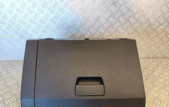 Dacia Sandero III Glove box 685009119R 685008544R
