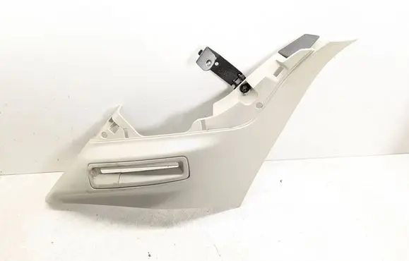Volvo XC90 (D)pillar trim (top) 31389176