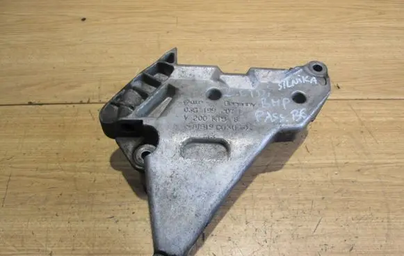 Volkswagen PASSAT B6 Engine mounting bracket 03G199207F 200K1S V200KTSB
