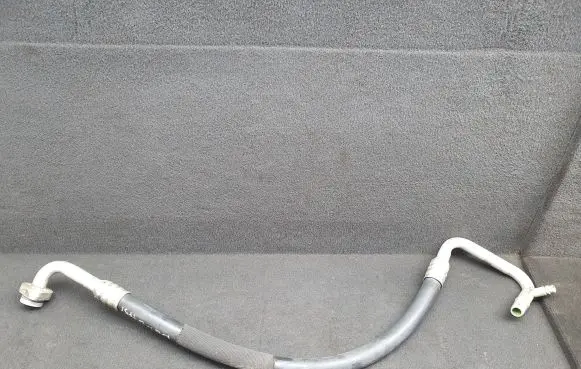 Air conditioning (A/C) pipe/hose