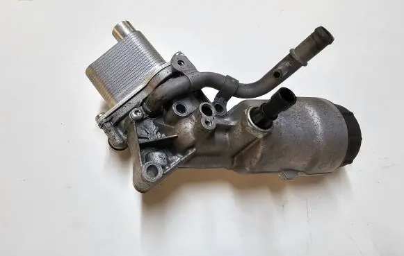 Buick Encore I Oil filter mounting bracket 25199225 25195772