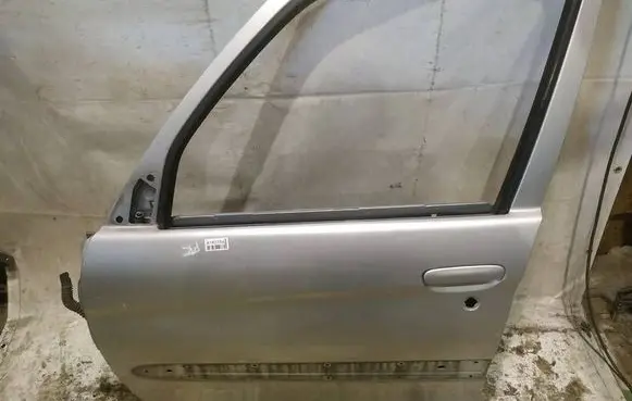 Citroen Xsara Picasso Front door PILKOS