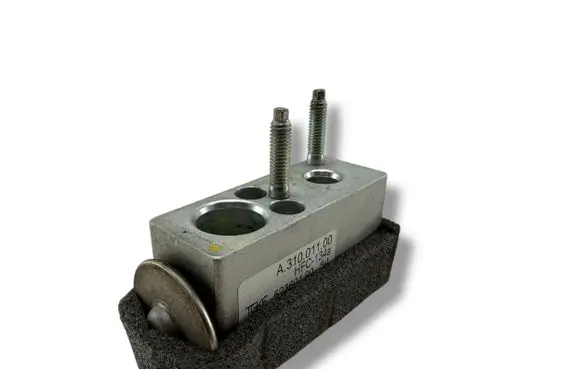 Fiat 500 Abarth Air conditioning (A/C) expansion valve HFC134A 52360490