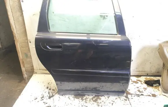 Rear door