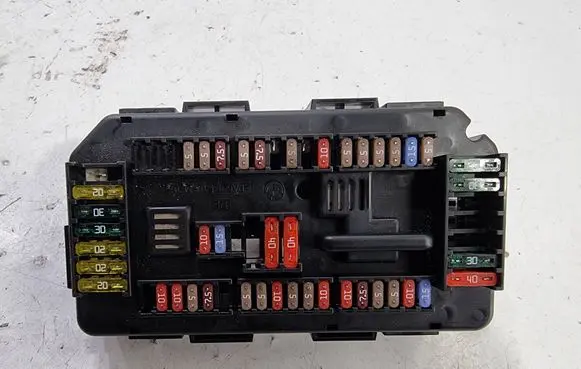 BMW 1 F20 F21 Fuse module 9224879 19098000001 20052013
