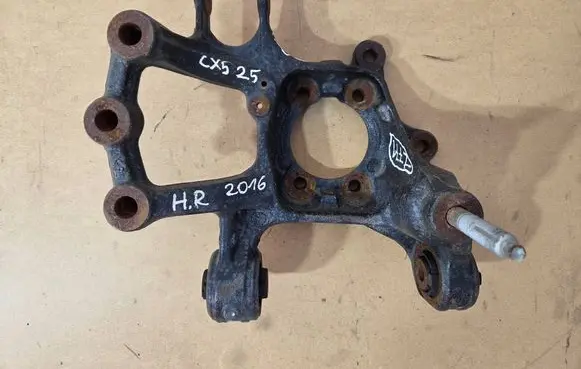 Mazda CX-5 Rear wheel hub spindle/knuckle KO35