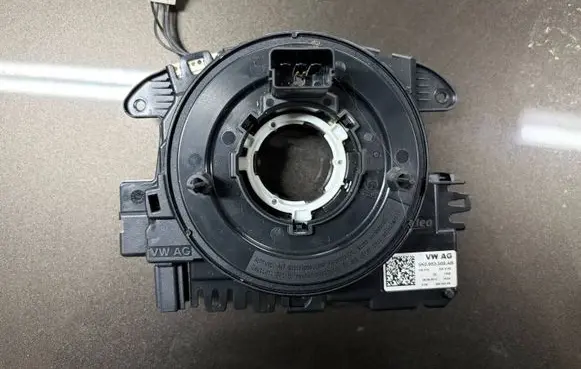 Volkswagen PASSAT B7 Airbag slip ring squib (SRS ring) 5K0953569AB 28082012 280302DE