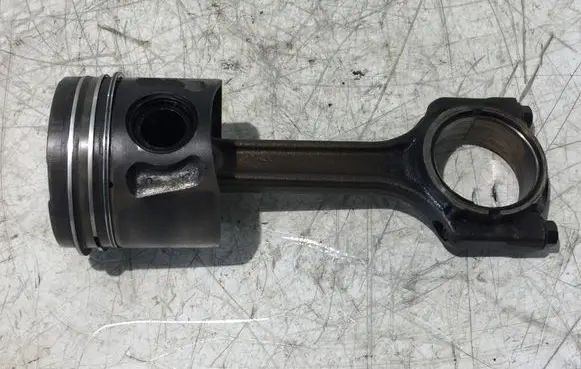 Fiat Doblo Piston with connecting rod
